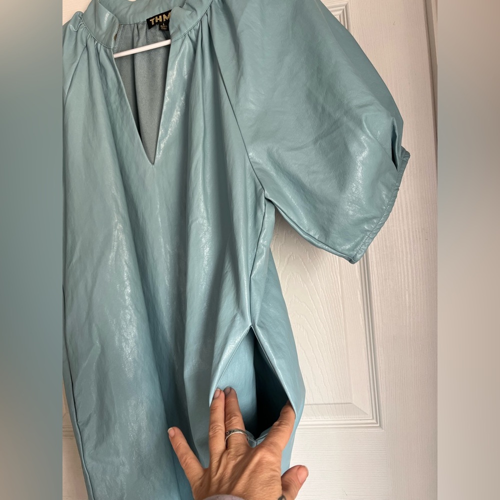 THML Faux Leather Shift Dress Sage Green Short Sleeve V-Neck Women’s L